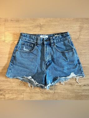 Cotton On Women’s Denim High Rise Mom Shorts | Distressed Cut-Off Jeans - Sz 4